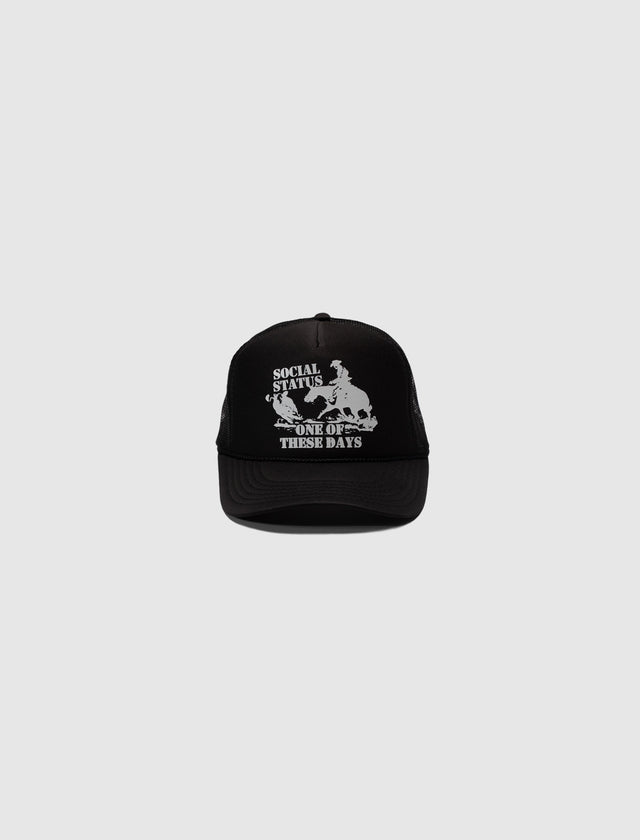 ラウンドアップ トラッカーハット