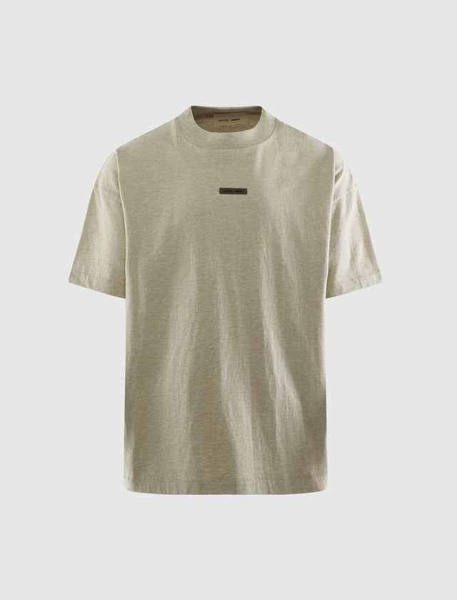T-SHIRT MIT KLASSISCHEM FIT