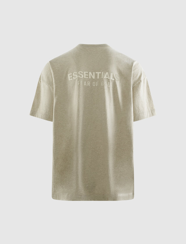 T-SHIRT MIT KLASSISCHEM FIT