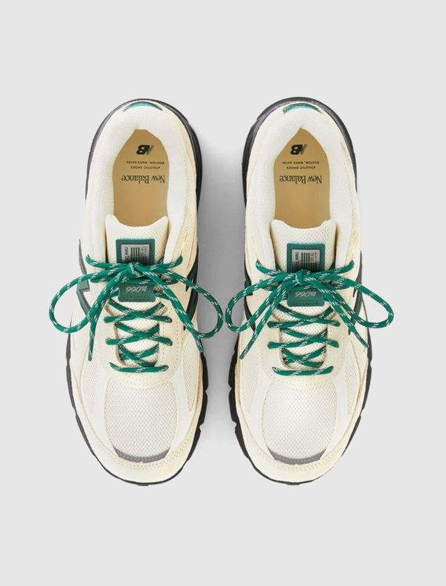 990 V4 "MACADAMIA NUSS"