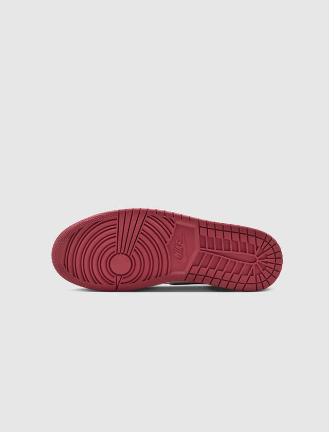 AIR JORDAN 1 RETRO HIGH OG „TEAM RED“