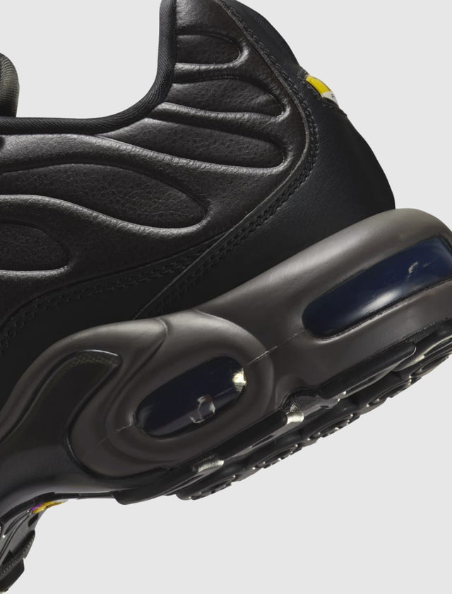 AIR MAX PLUS PRM OLYMPICS "ブラックティー"