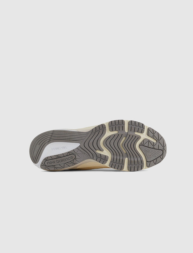 990 V6 メイド イン USA "クリーム/ホワイト"