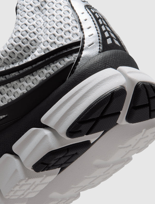 ZOOM SKYLON 11 „SUMMIT WHITE/METALLIC SILVER/BLACK“