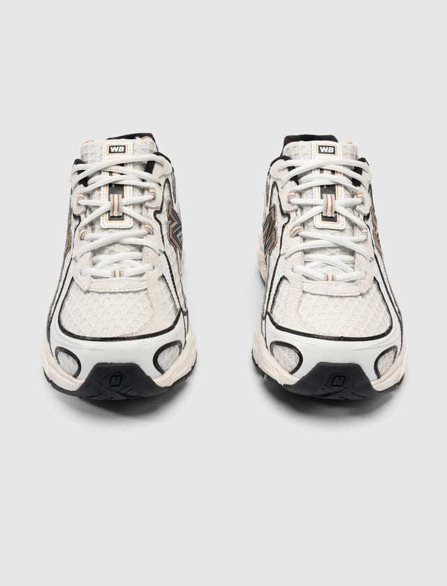 THE WHITAKER GROUP と NEW BALANCE 740 WILLFUL BIAS FOR DISCOVERY