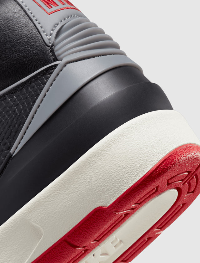 AIR JORDAN 2 RETRO "SCHWARZZEMENT" GS