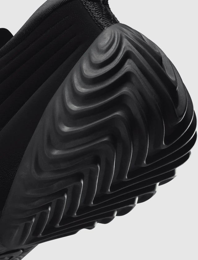 WOMEN'S ASTRA ULTRA "TRIPLE BLACK"
