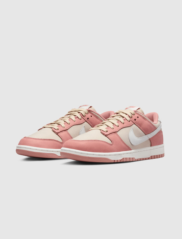 DUNK LOW "レッドスターダスト"