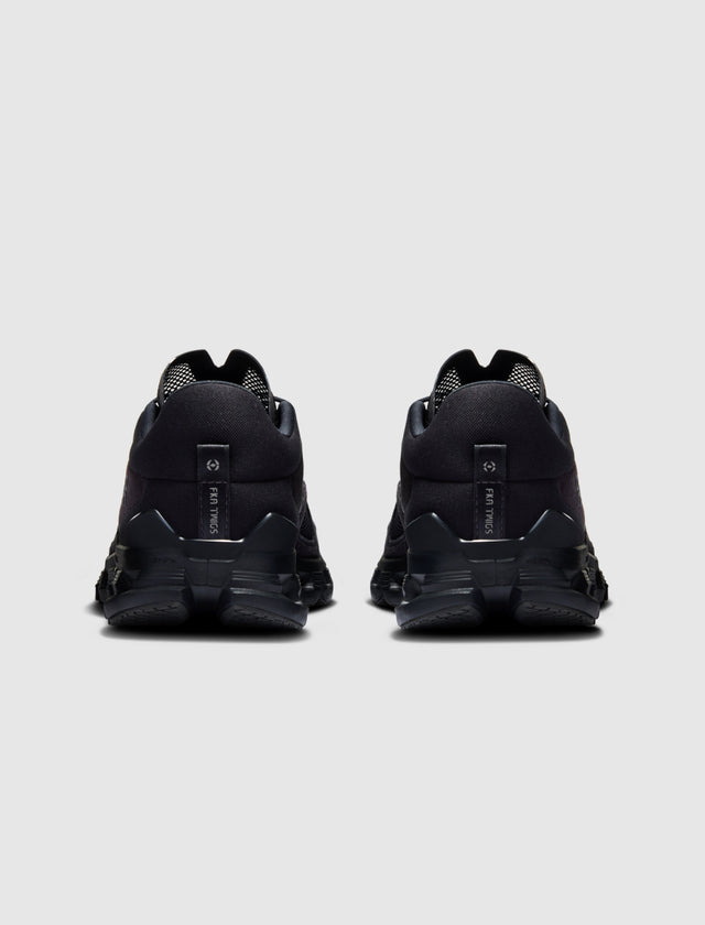 ON+ RUNNING SS25 CLOUD X FKA "SCHWARZ"