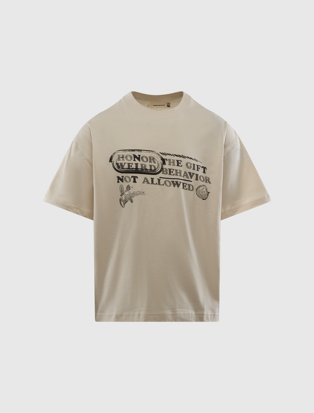 TEE MIT SELTSAMEM VERHALTEN