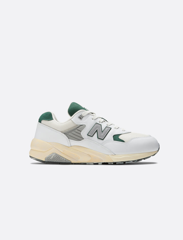 580 "WHITE/NIGHTWATCH GREEN"