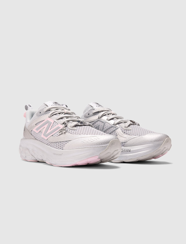 GANNI X FRESH FOAM TRAINER "SILVER/METALLIC"