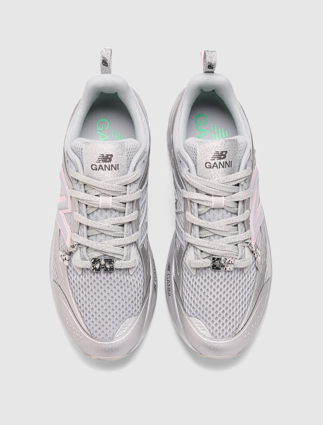 GANNI X FRESH FOAM TRAINER "SILVER/METALLIC"